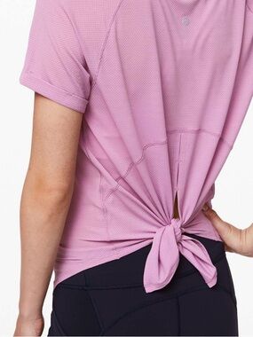Lululemon Open Up Tie Back Tee - Jubilee no size dot, but fits a size 8